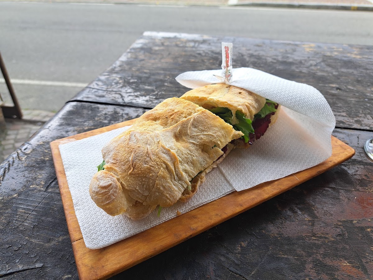 Pub My Friends - Introbio (Lc) Photos 2